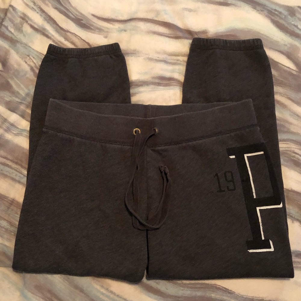 Victoria’s Secret Pink sweat capris!